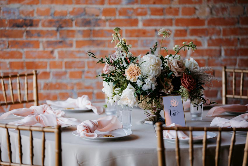 luxury-indoor-wedding-venue-rustic-wedding-venue-d